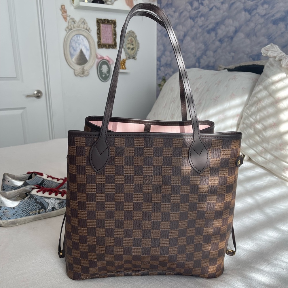 Louis Vuitton never full, pink interior